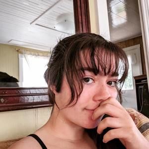 Meet your Posher, Julia